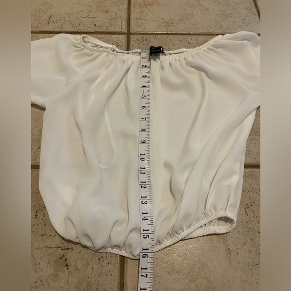 💚 REVAMPED Premium Collection White Off-the-Shoulder Blouse - Size Small- NWOT - Picture 6 of 6
